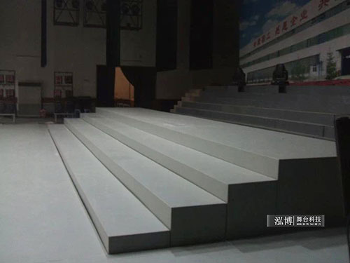 階梯升降臺/合唱臺